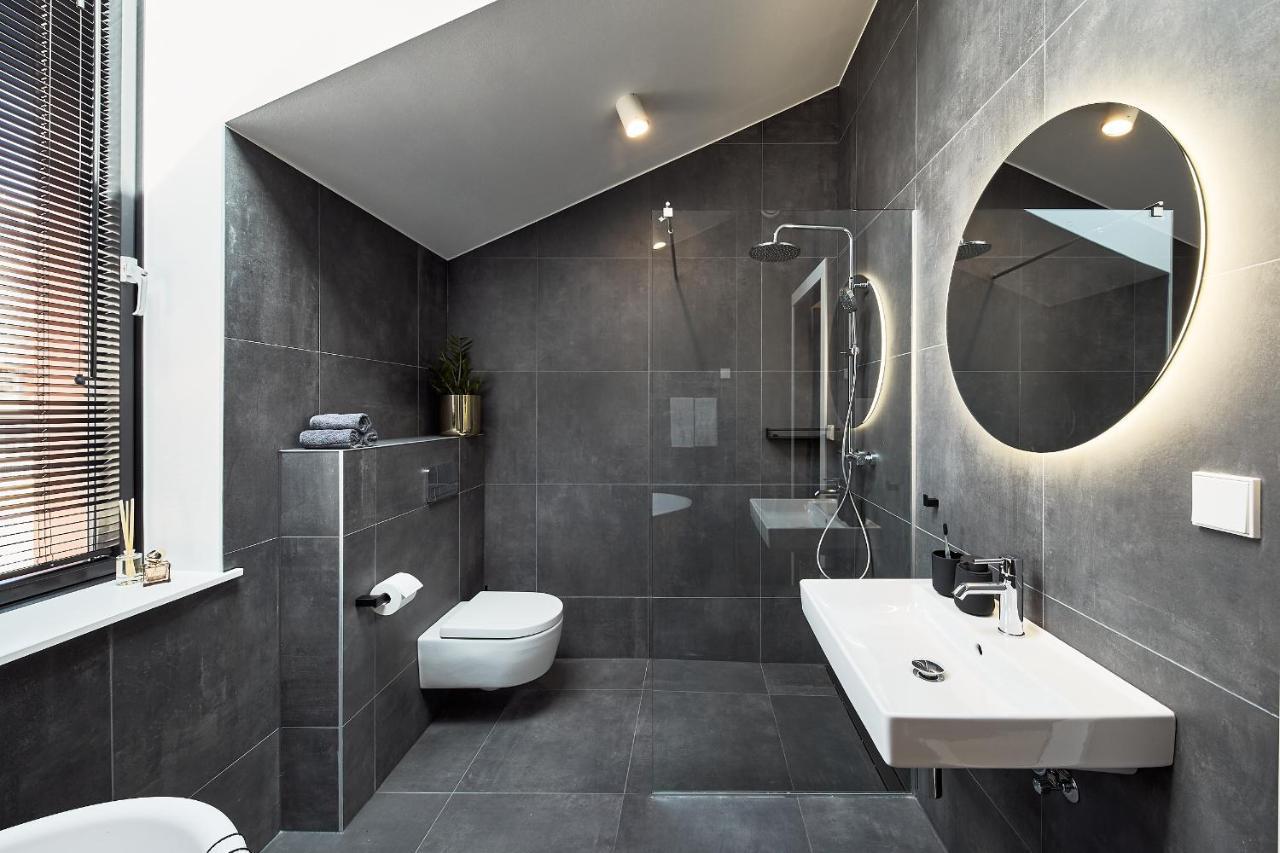 High Ceiling Loft With Its Own Backyard And A Terrace Huoneisto Tallinna
