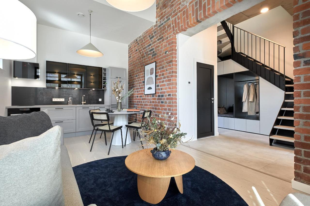 High Ceiling Loft With Its Own Backyard And A Terrace * Tallinna