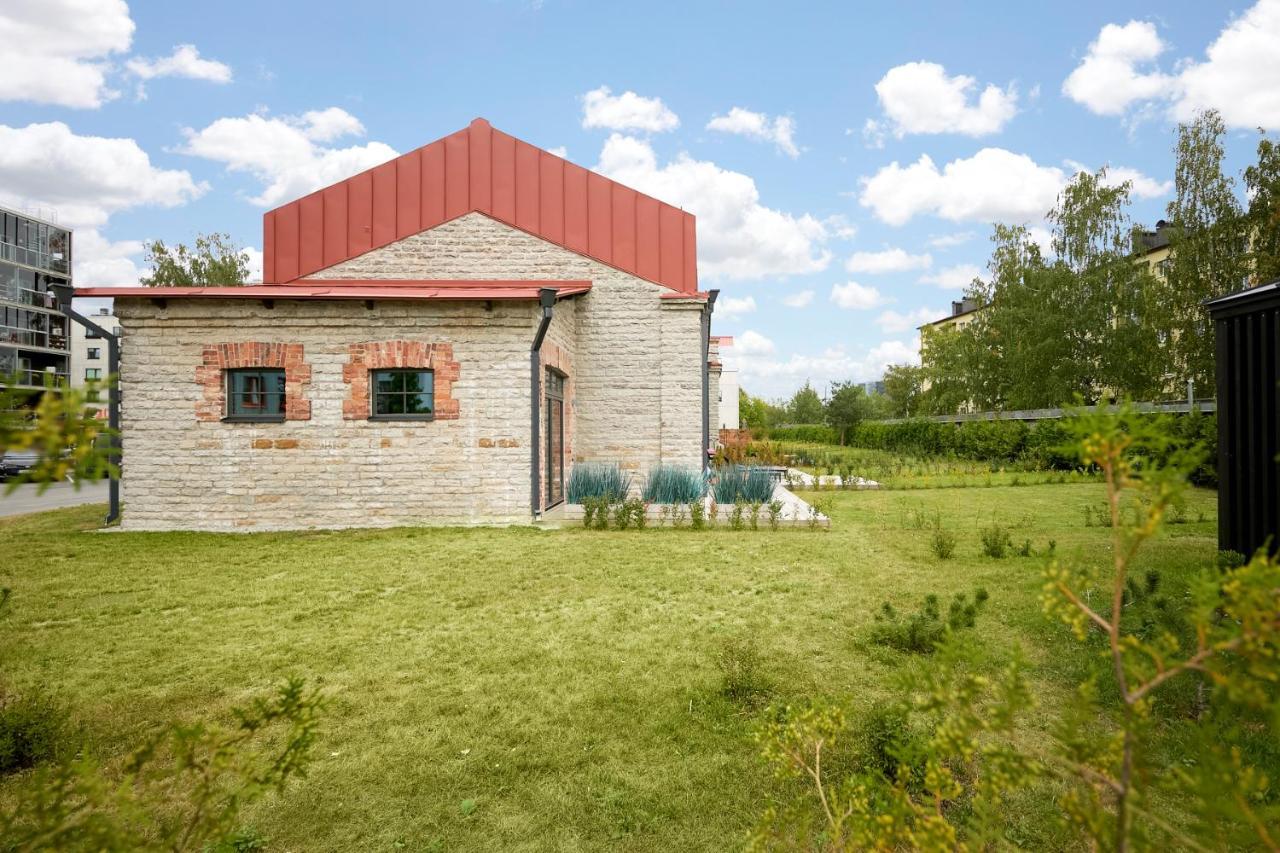 Huoneisto High Ceiling Loft With Its Own Backyard And A Terrace Tallinna