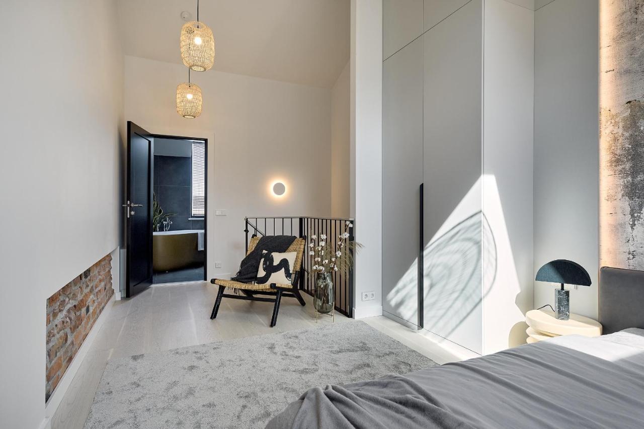 Huoneisto High Ceiling Loft With Its Own Backyard And A Terrace Tallinna